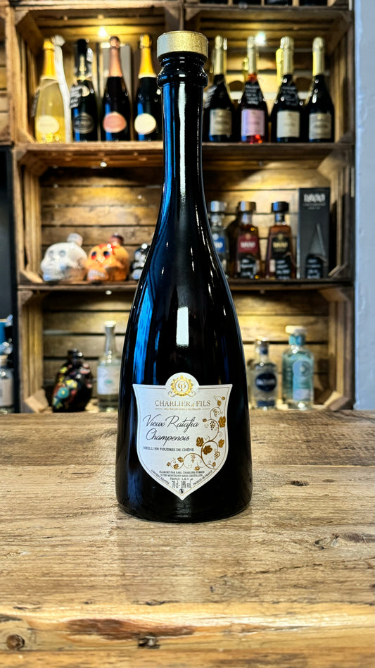 Champagne Charlier & Fils Ratafia Champenois à Montigny-sous-Châtillon